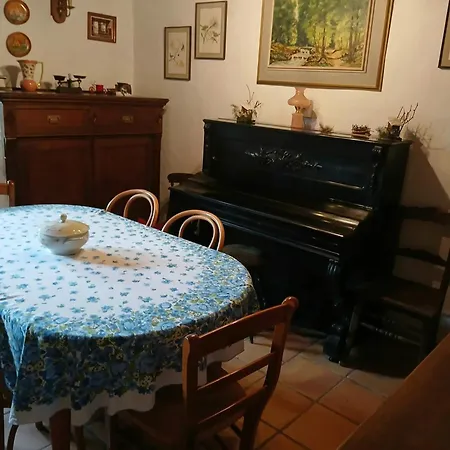 Charming House In Scy, Hamois With Enclosed Garden 펜션